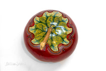 Load image into Gallery viewer, Guaje Apple 8"x 7"