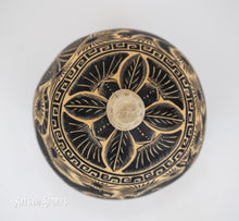 Load image into Gallery viewer, Jicara Bird Flowers 9"