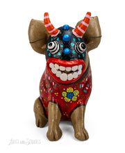 Load image into Gallery viewer, Pig w/mascara red flower 10"x 6"