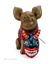 Load image into Gallery viewer, Pig w/mascara red flower 10"x 6"