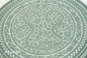 Circular Trays Diferent styles 16"