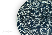 Load image into Gallery viewer, Circular Trays Diferent styles 16&quot;